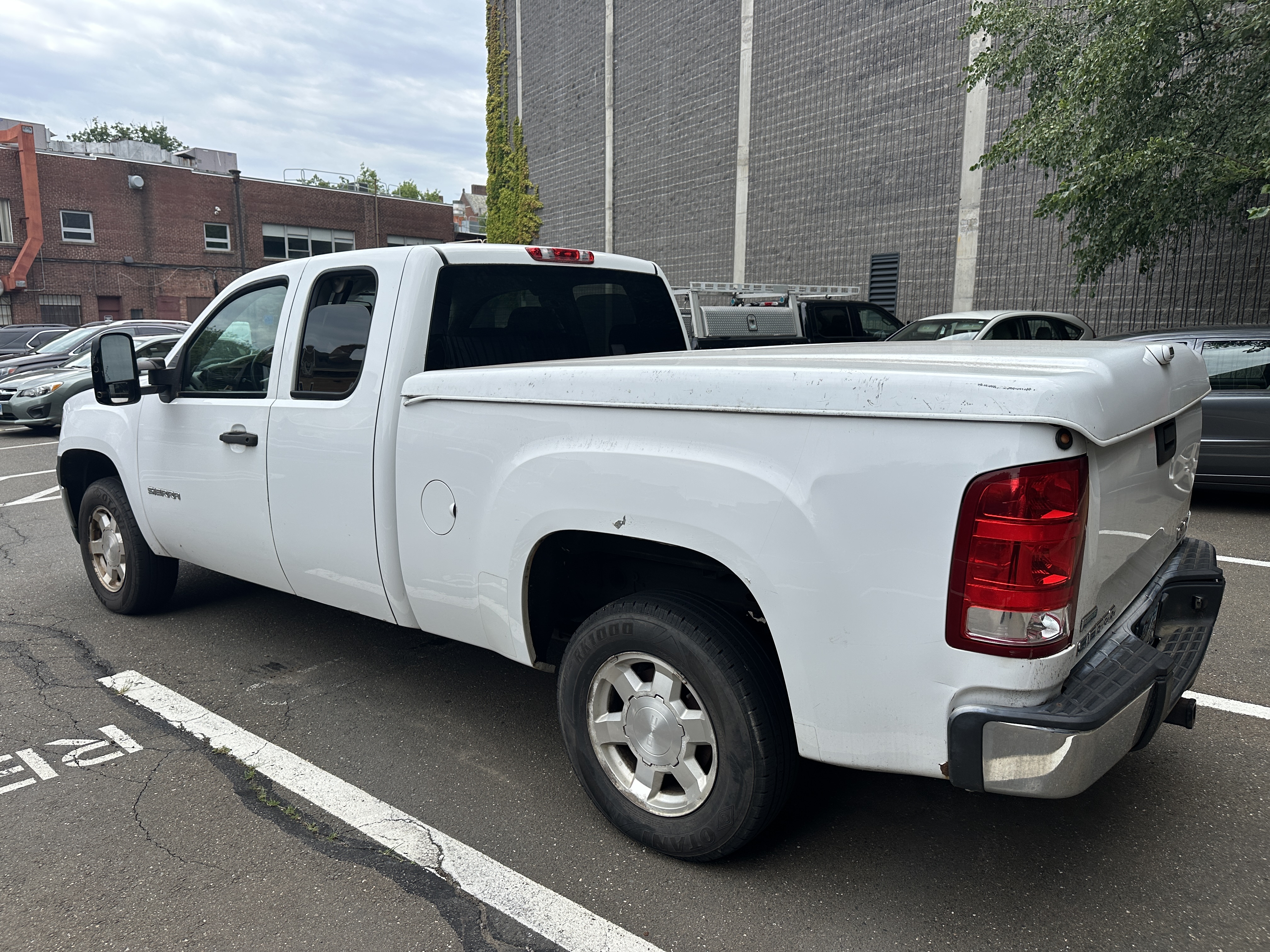 Used 2011 GMC Sierra 1500 W/T AWD/4WD image 15