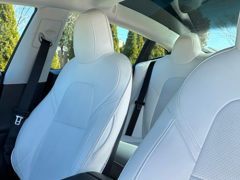 Used 2020 Tesla Model 3 Long Range image 4