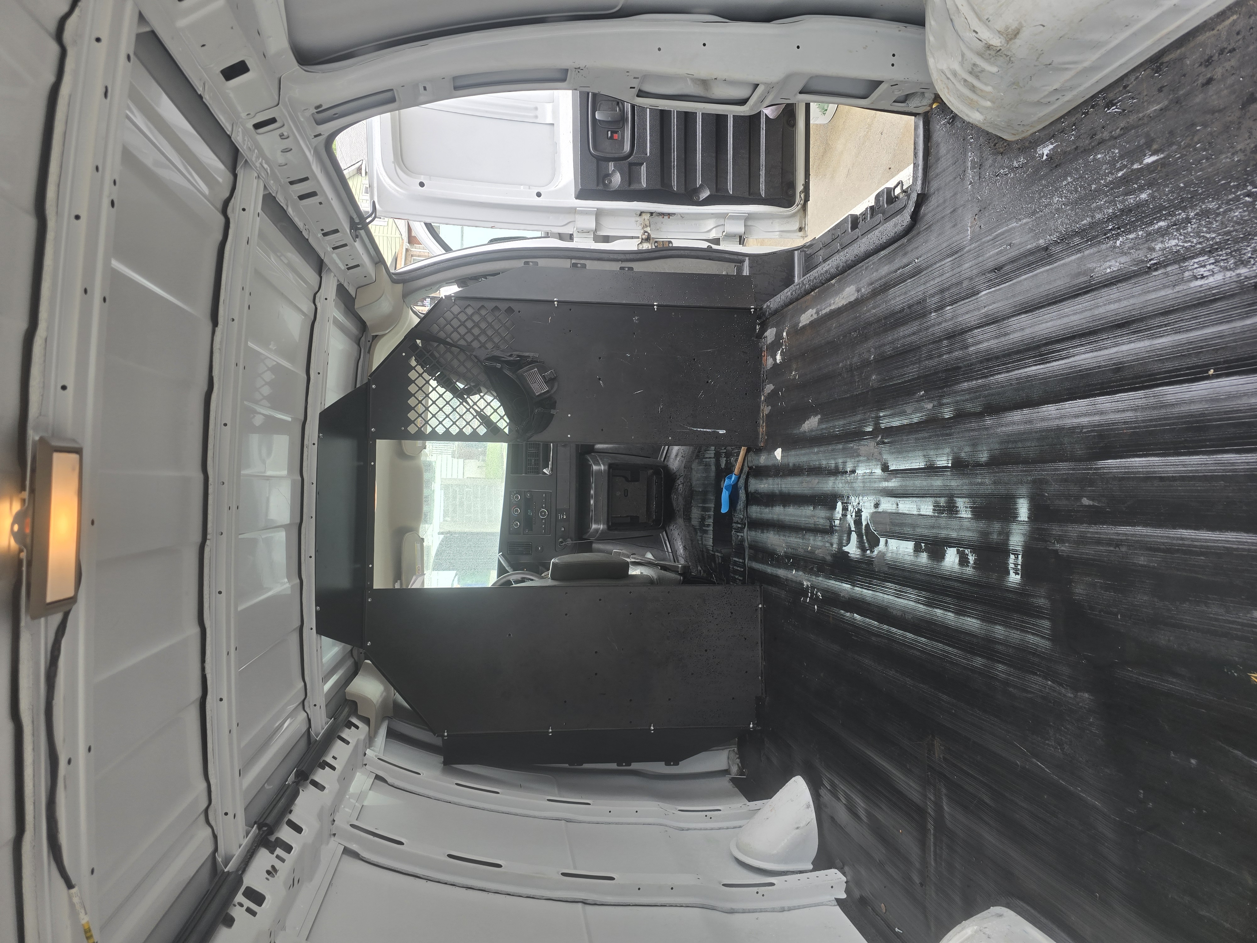 Used 2014 Chevrolet Express 2500 RWD image 6