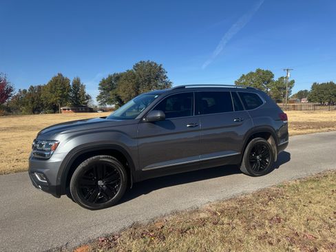 Used 2019 Volkswagen Atlas SEL Premium image 1