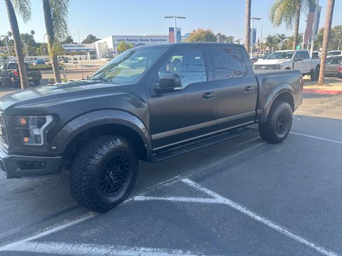 Used 2017 Ford F150 Raptor w/ Equipment Group 802A Luxury image 8