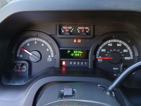 Used 2014 Ford E-250 and Econoline 250 image 15