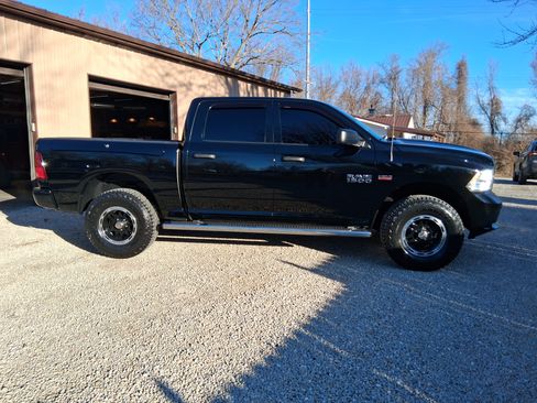 Used 2014 RAM 1500 Express image 2