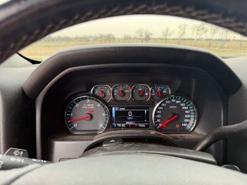 Used 2018 Chevrolet Silverado 1500 LT w/ Texas Edition image 18