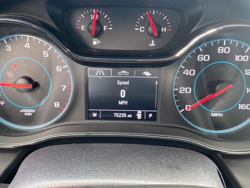 Used 2017 Chevrolet Cruze LT w/ Convenience Package image 10