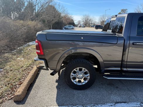 Used 2019 RAM 3500 Laramie image 11