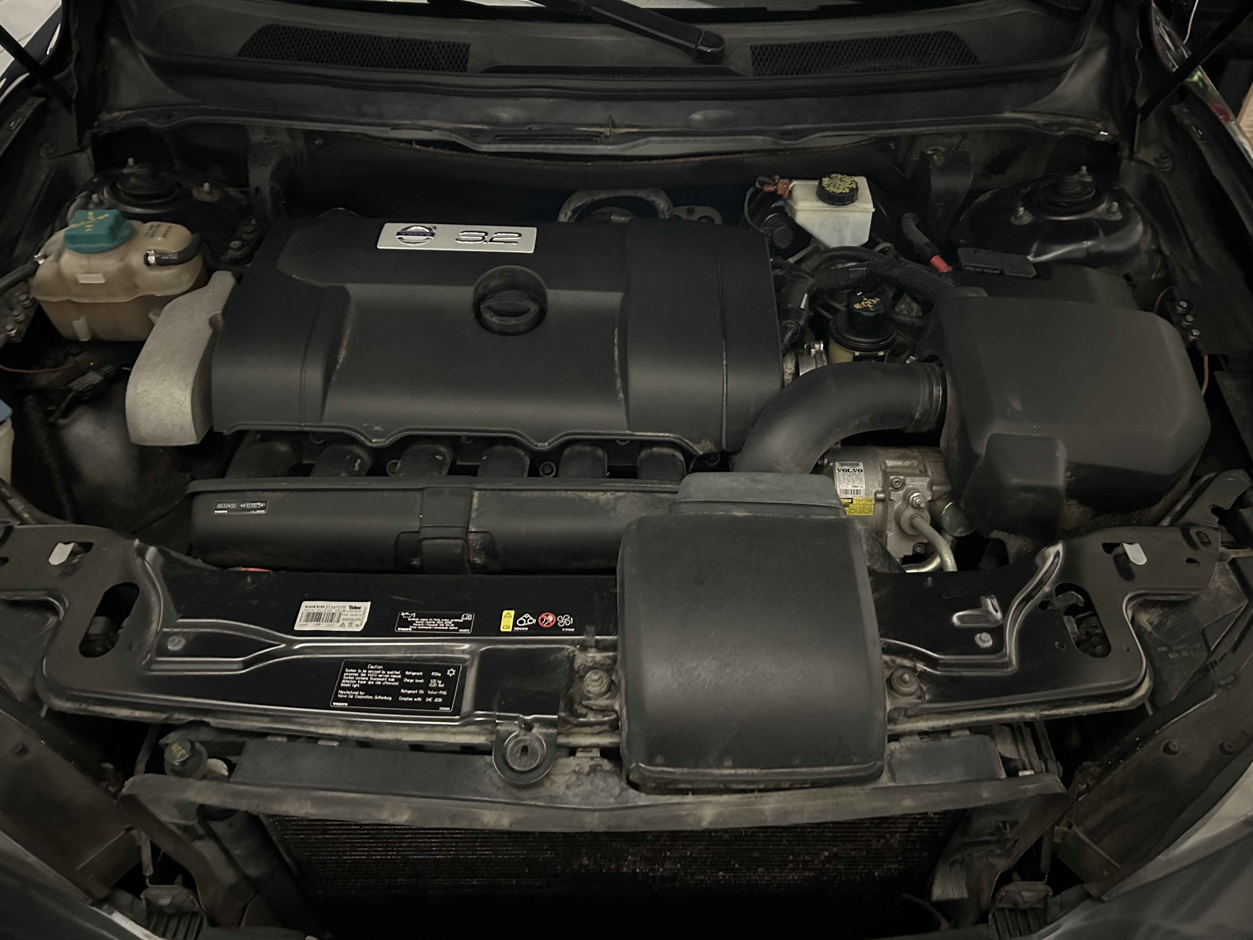 Used 2014 Volvo XC90 3.2 w/ Climate Package AWD/4WD image 32