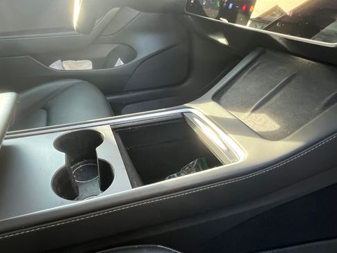 Used 2023 Tesla Model 3 Standard Range image 17