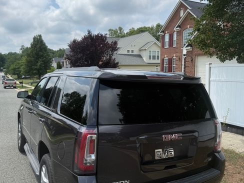 Used 2015 GMC Yukon SLT w/ Open Road Package AWD/4WD image 2