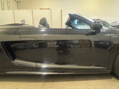 Used 2012 Audi R8 V10 AWD/4WD image 10