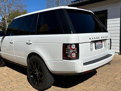 Used 2012 Land Rover Range Rover HSE AWD/4WD image 8