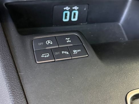 Used 2020 Ford Ranger Lariat w/ Equipment Group 501A Mid image 17