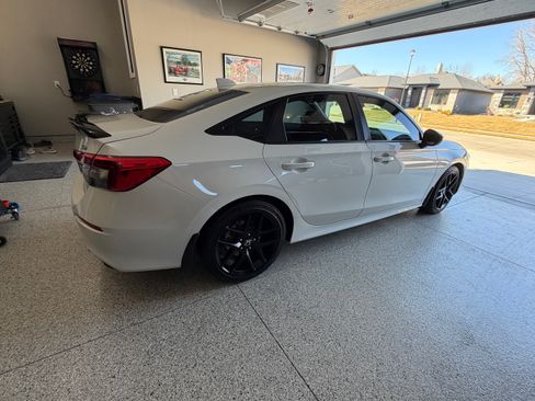 Used 2024 Honda Civic Si image 2