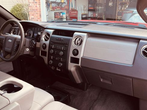 Used 2010 Ford F150 XLT image 6