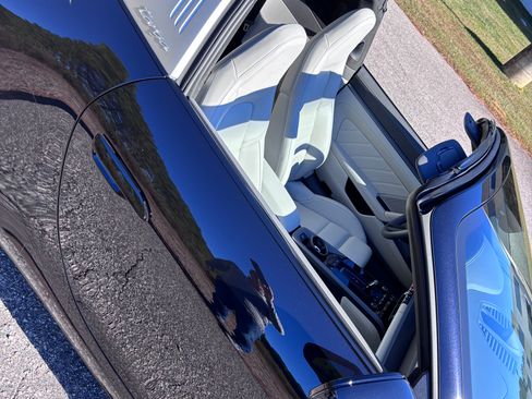 Used 2024 Porsche 911 Targa 4 image 6