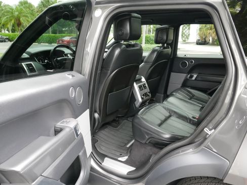 Used 2018 Land Rover Range Rover Sport HSE AWD/4WD image 13