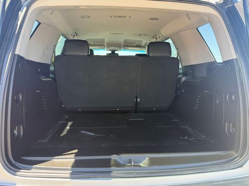 Used 2018 Chevrolet Tahoe 2WD w/ Remote Keyless Entry Package image 18