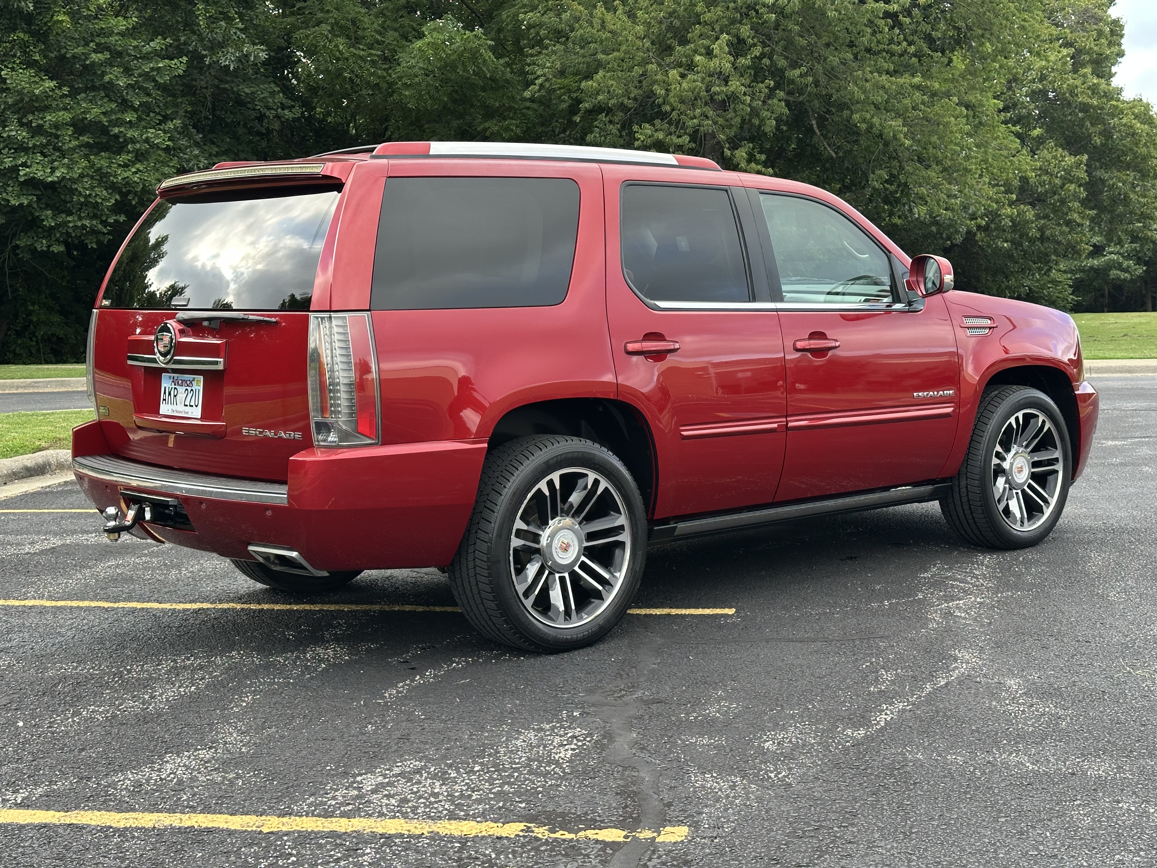 Used 2013 Cadillac Escalade Premium AWD/4WD image 19
