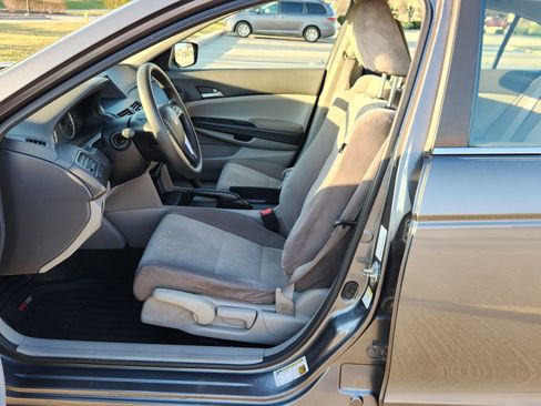 Used 2010 Honda Accord LX image 11