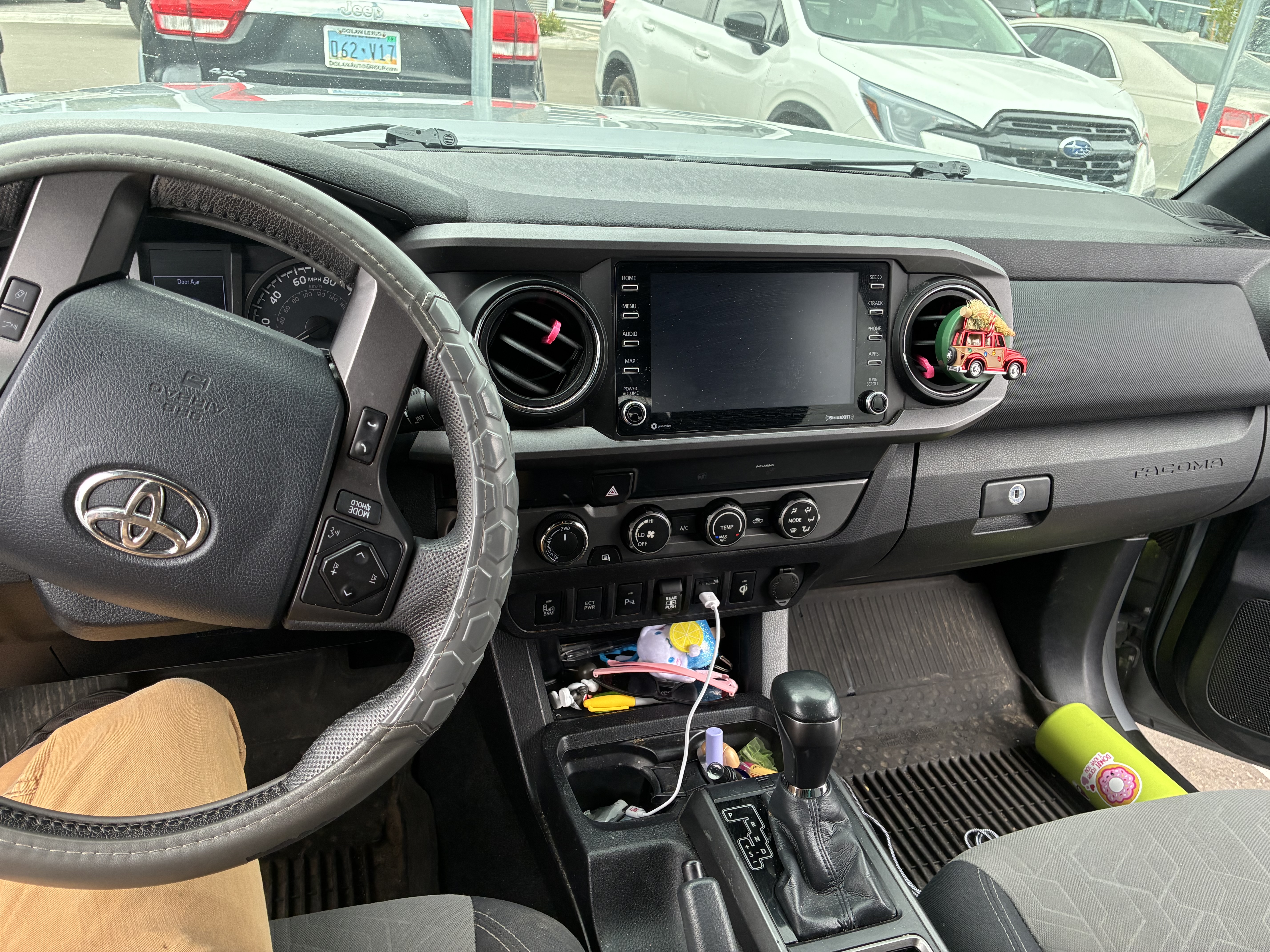 Used 2020 Toyota Tacoma TRD Off-Road w/ Technology Package AWD/4WD image 13