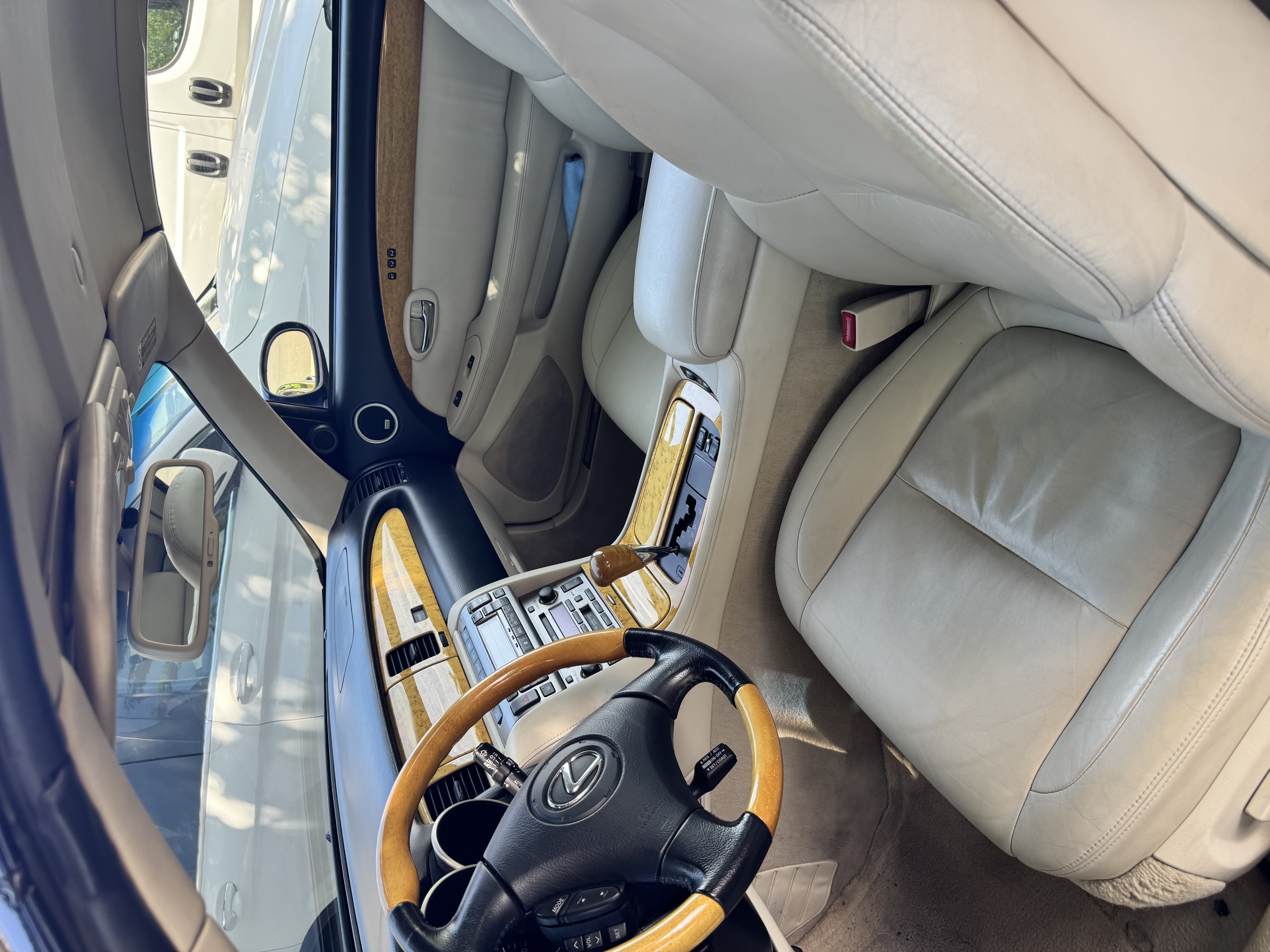 Used 2004 Lexus SC 430 Convertible RWD image 1