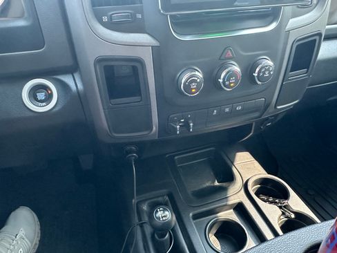 Used 2018 RAM 2500 Tradesman w/ Chrome Appearance Group AWD/4WD image 27