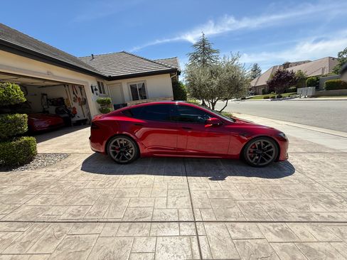 Used 2023 Tesla Model S Plaid AWD/4WD image 2