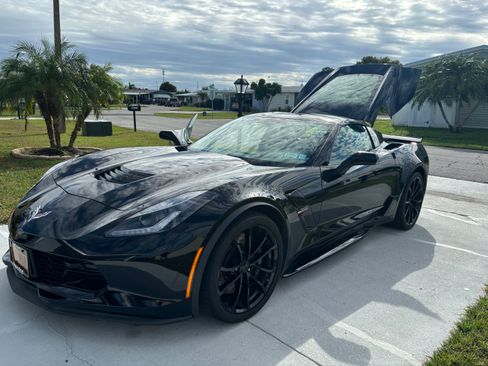 Used 2017 Chevrolet Corvette Grand Sport image 2