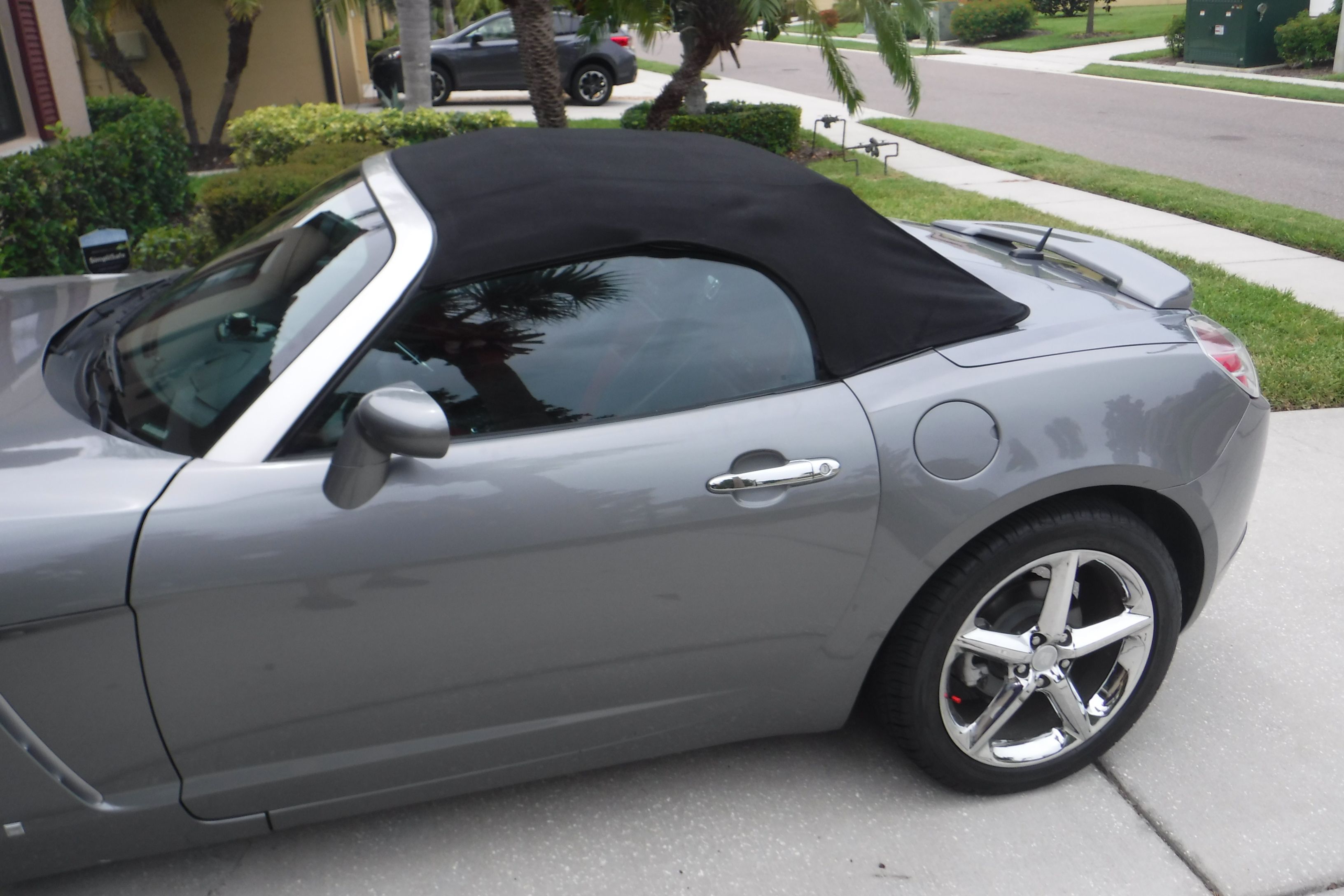 Used 2007 Saturn Sky Red Line RWD image 15