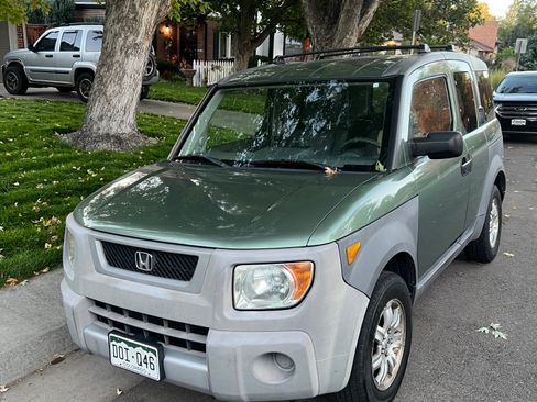 Used 2004 Honda Element LX image 2