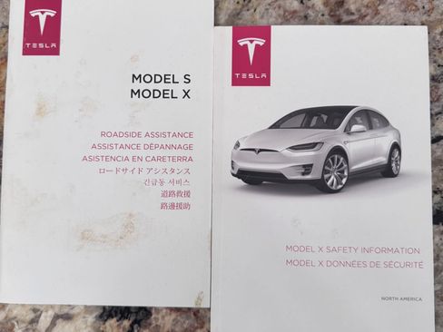 Used 2018 Tesla Model X 100D image 16