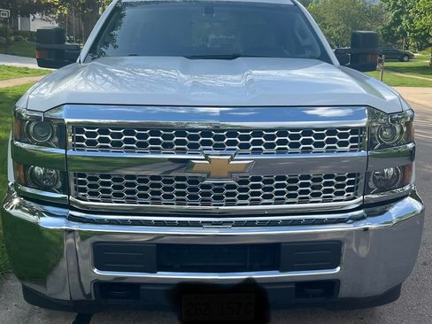 Used 2019 Chevrolet Silverado 2500 W/T w/ WT Convenience Package RWD image 2