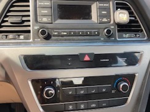 Used 2015 Hyundai Sonata SE FWD image 11