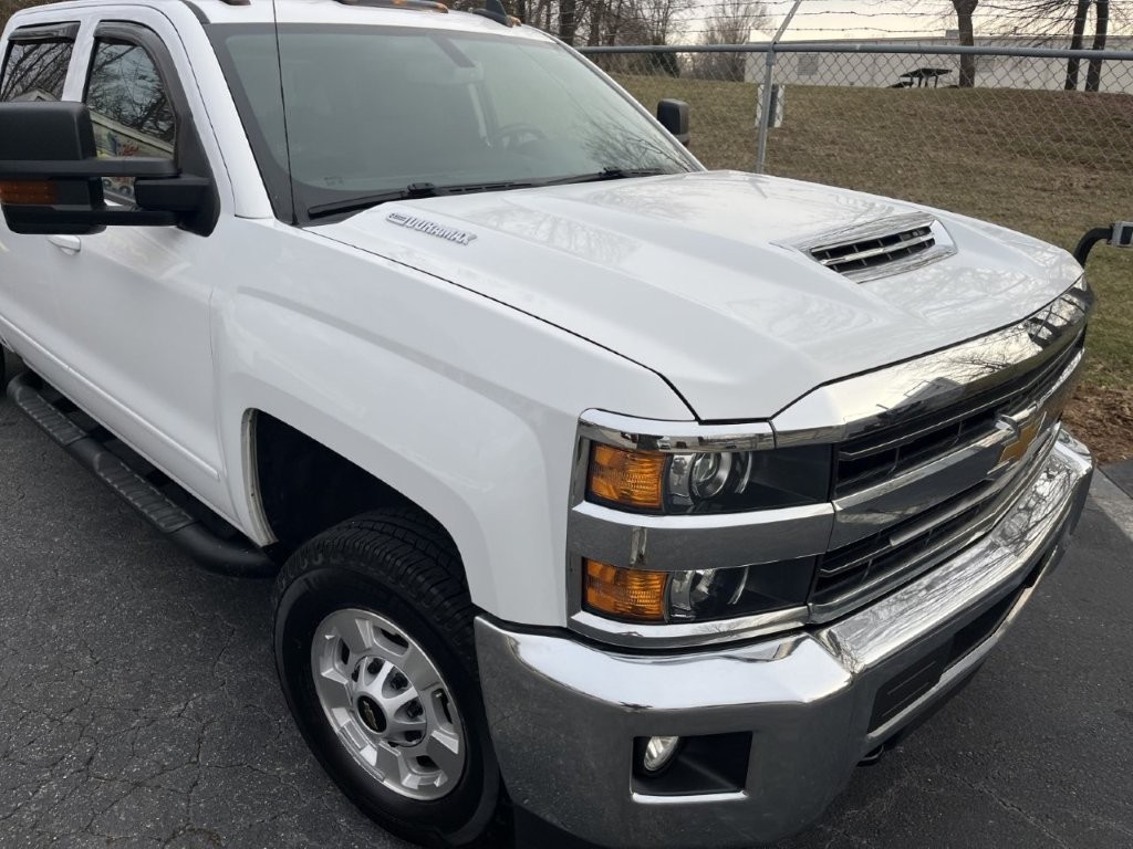 Used 2019 Chevrolet Silverado 2500 LT w/ LT Convenience Package AWD/4WD image 28