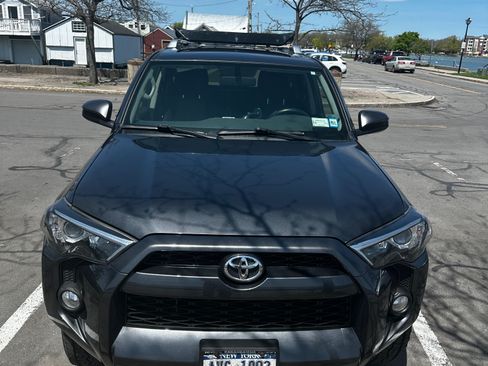 Used 2016 Toyota 4Runner SR5 AWD/4WD image 6