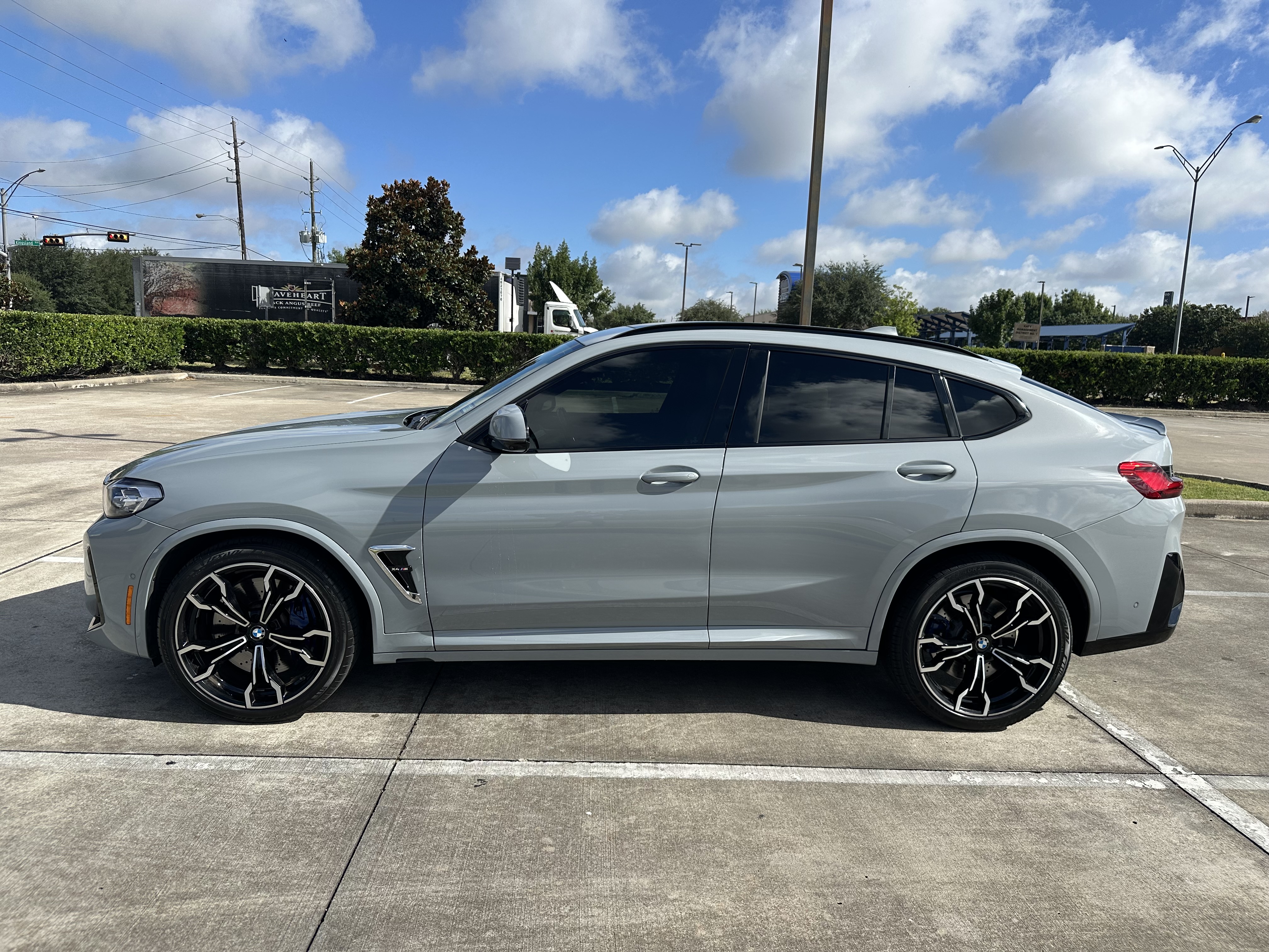 Used 2022 BMW X4 M w/ Executive Package AWD/4WD image 1