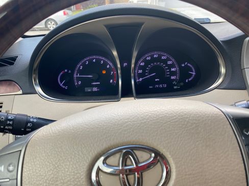 Used 2012 Toyota Avalon Limited image 6