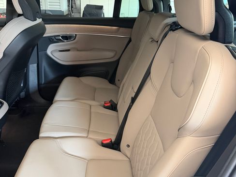 Used 2025 Volvo XC90 B6 Plus AWD/4WD image 14