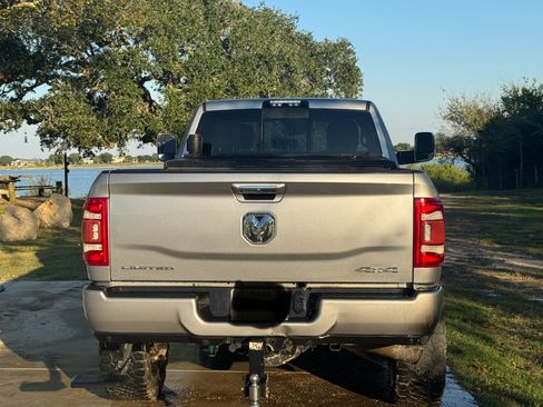 Used 2019 RAM 3500 Limited image 9