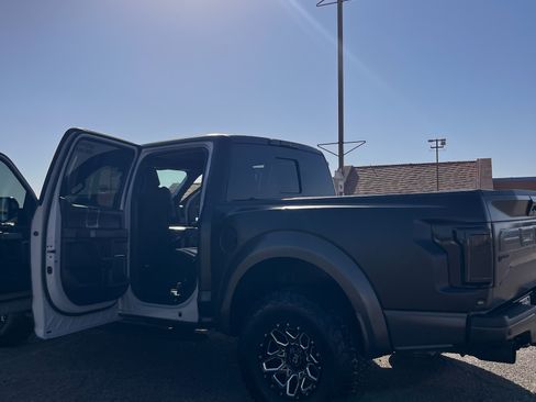 Used 2017 Ford F150 Raptor w/ Equipment Group 802A Luxury image 5