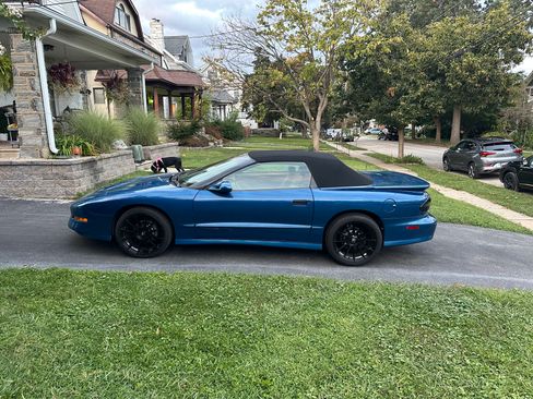 Used 1996 Pontiac Firebird Formula image 1