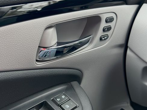 Used 2017 Honda Pilot Touring image 22