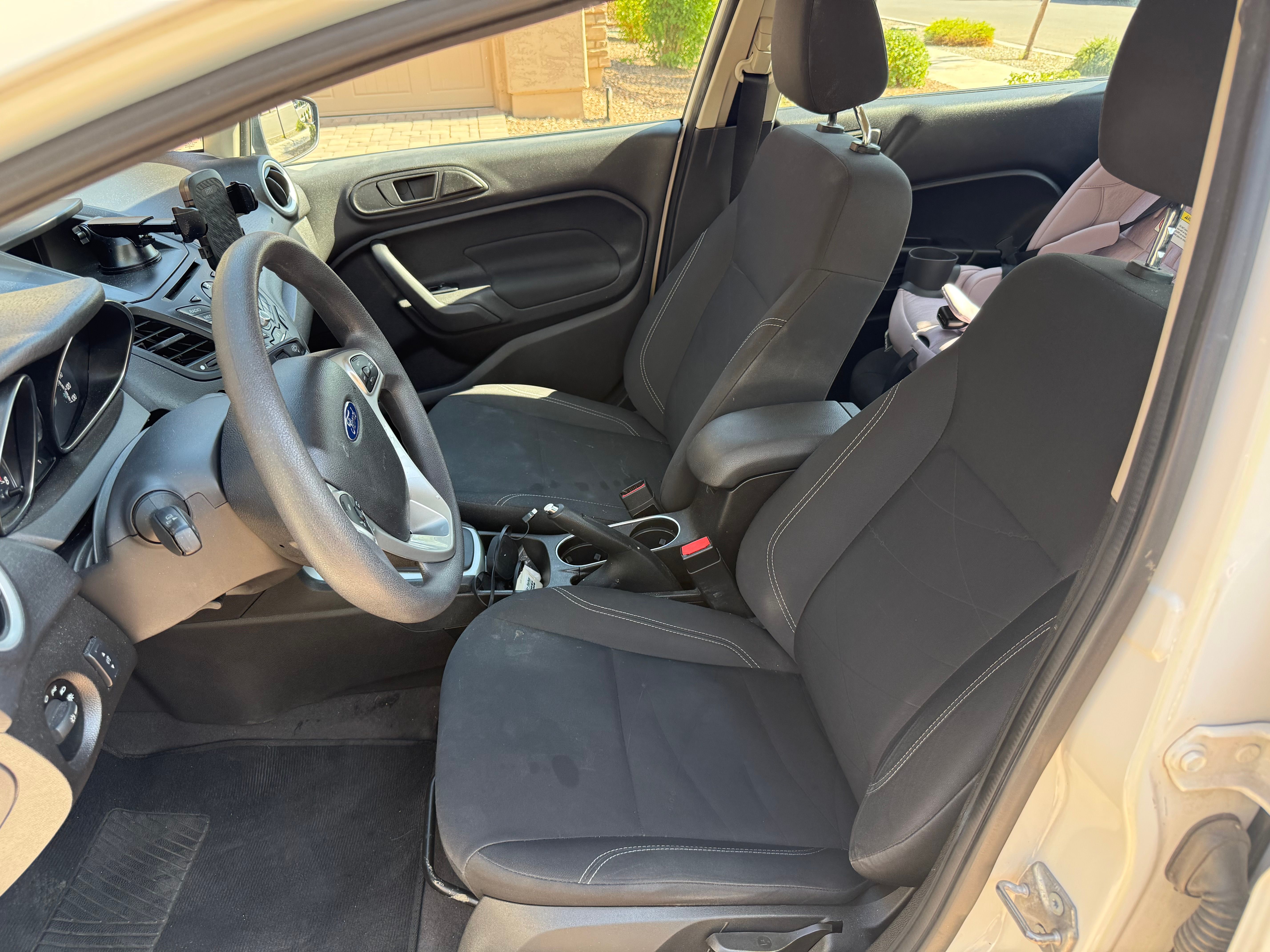 Used 2018 Ford Fiesta SE FWD image 9