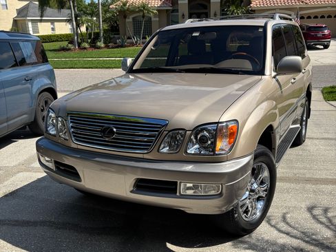 Used 2001 Lexus LX 470 470 Sport Utility 4D image 2
