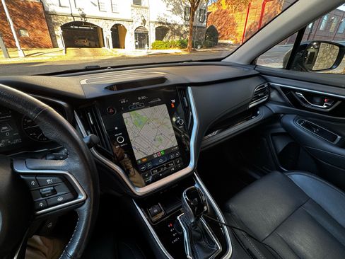 Used 2023 Subaru Outback Limited image 2