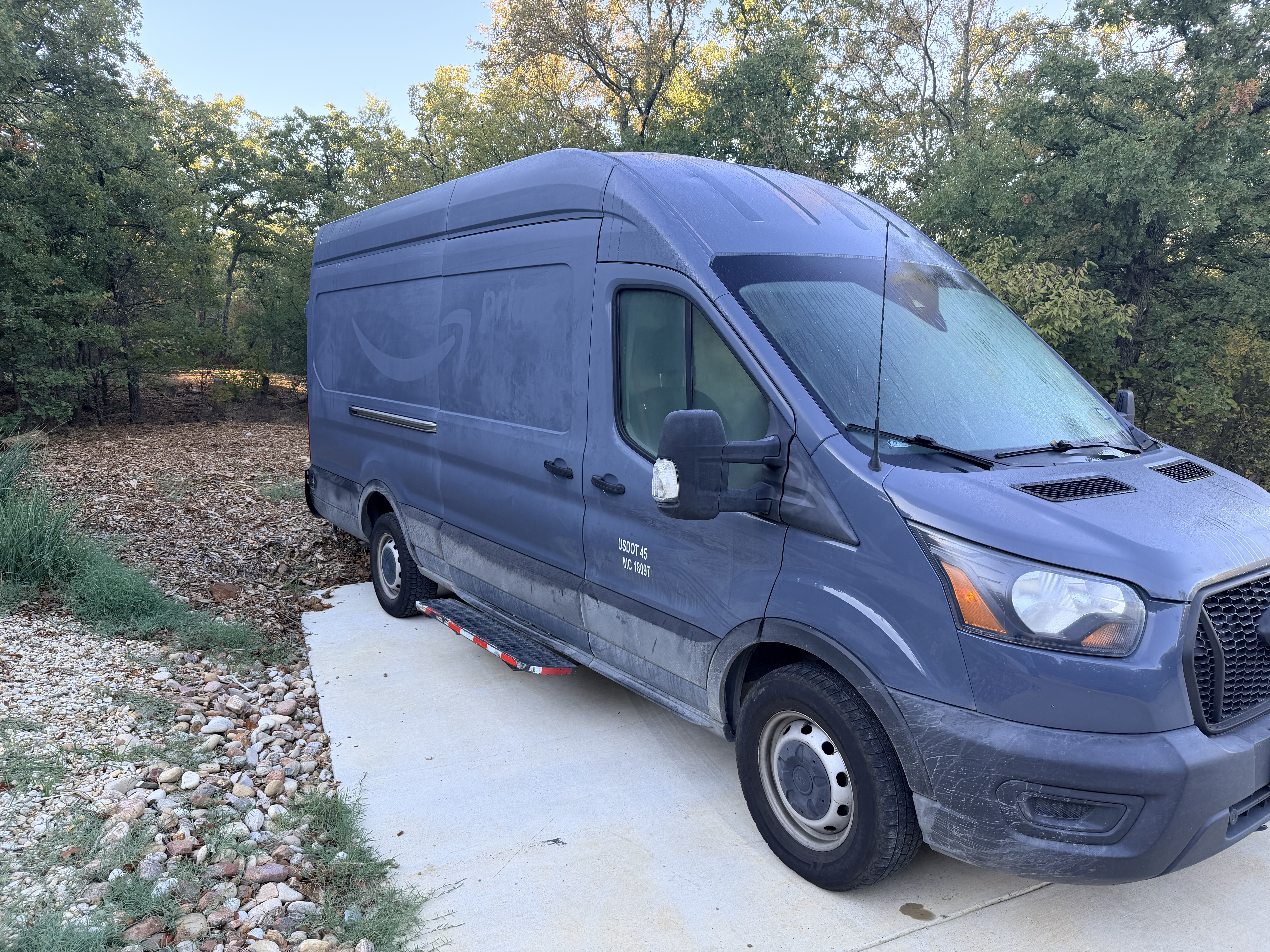 Used 2021 Ford Transit 250 148 High Roof Extended w/ Parcel Delivery Package RWD image 2