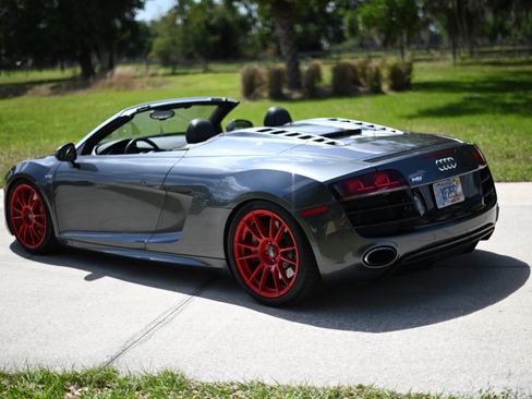 Used 2011 Audi R8 V10 image 4