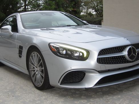 Used 2017 Mercedes-Benz SL 450 image 19