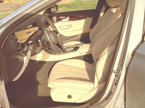 Used 2021 Mercedes-Benz E 450 4MATIC Sedan image 18