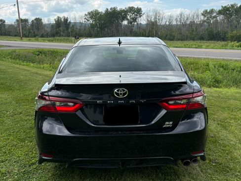 Used 2024 Toyota Camry SE AWD/4WD image 5